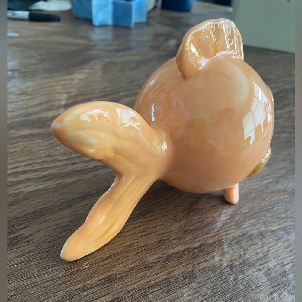 Hand Painted Ceramic Gold Fish Figurine- Pencil Holder - Picture 4 of 12